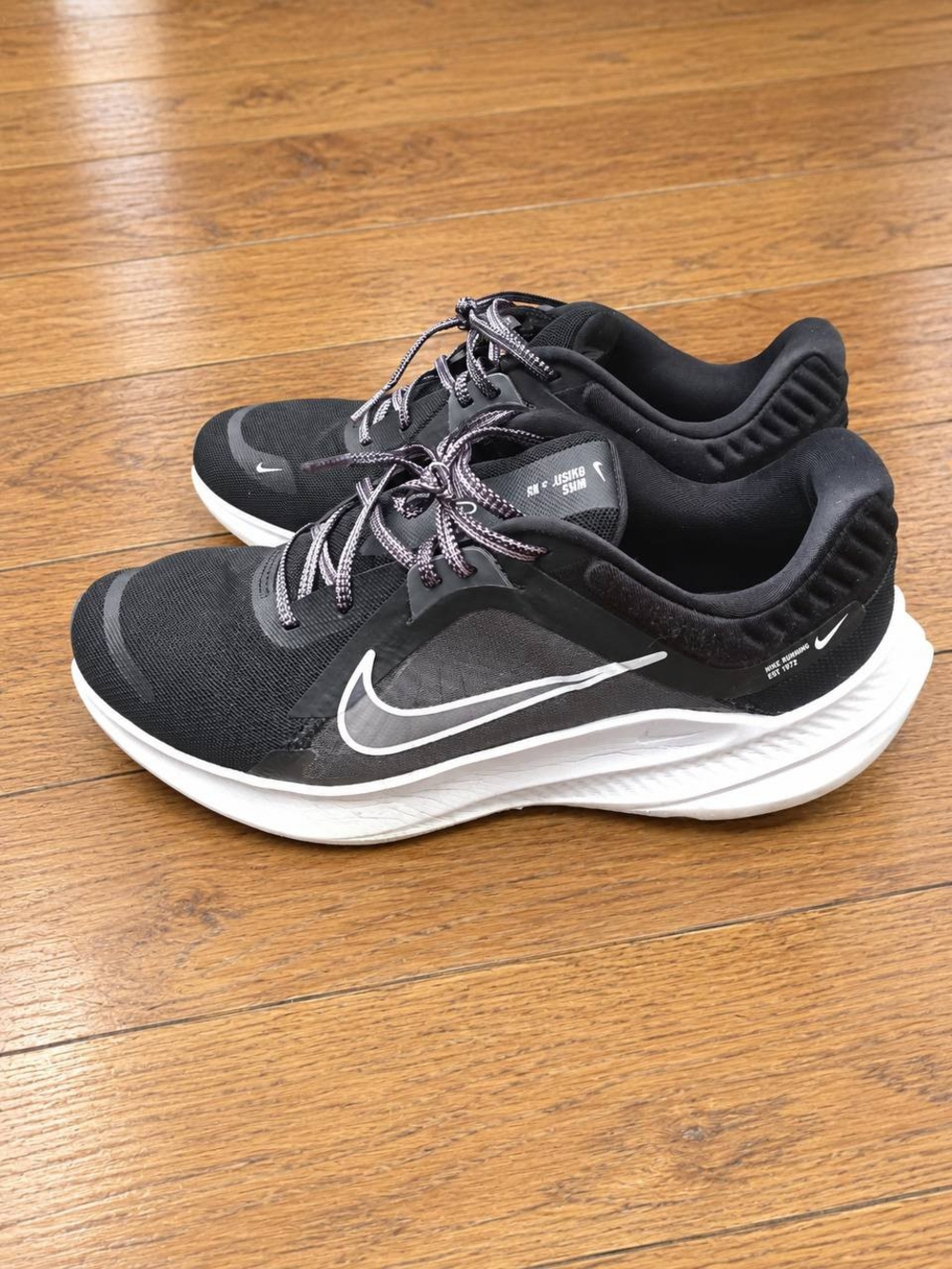 Nike Women's Black/White Running Shoes - Lightweight Support
